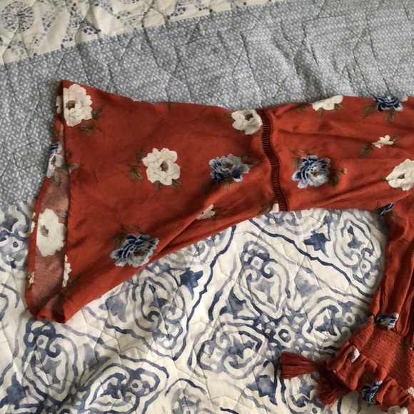 blouse - Picture 3 of 4